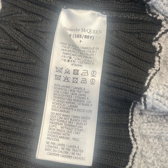 Alexander McQueen wool mini sweater dress size small like brand new - Picture 8 of 16